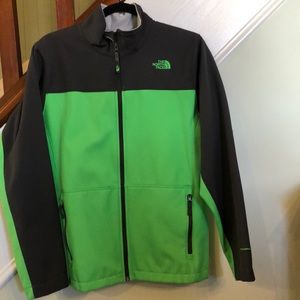 North Face jacket boys sz XL